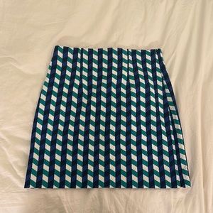 Formal pencil skirt by Prich. Amazing material quality and design. Size S. 🤍